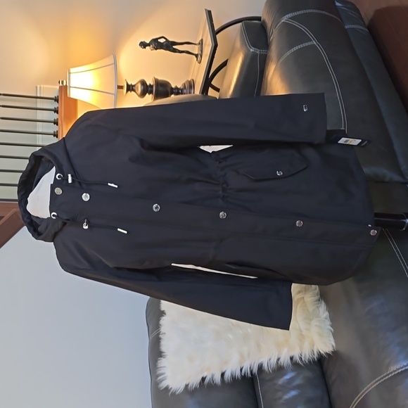 Women's Tommy Hilfiger Black Hooded Raincoat. Size M. 95.00 Value - Picture 3 of 10